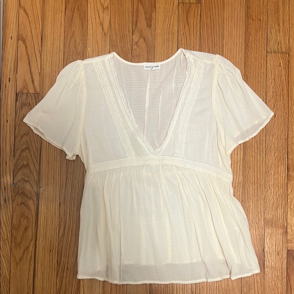 Love on a Hanger cream blouse - Picture 1 of 2
